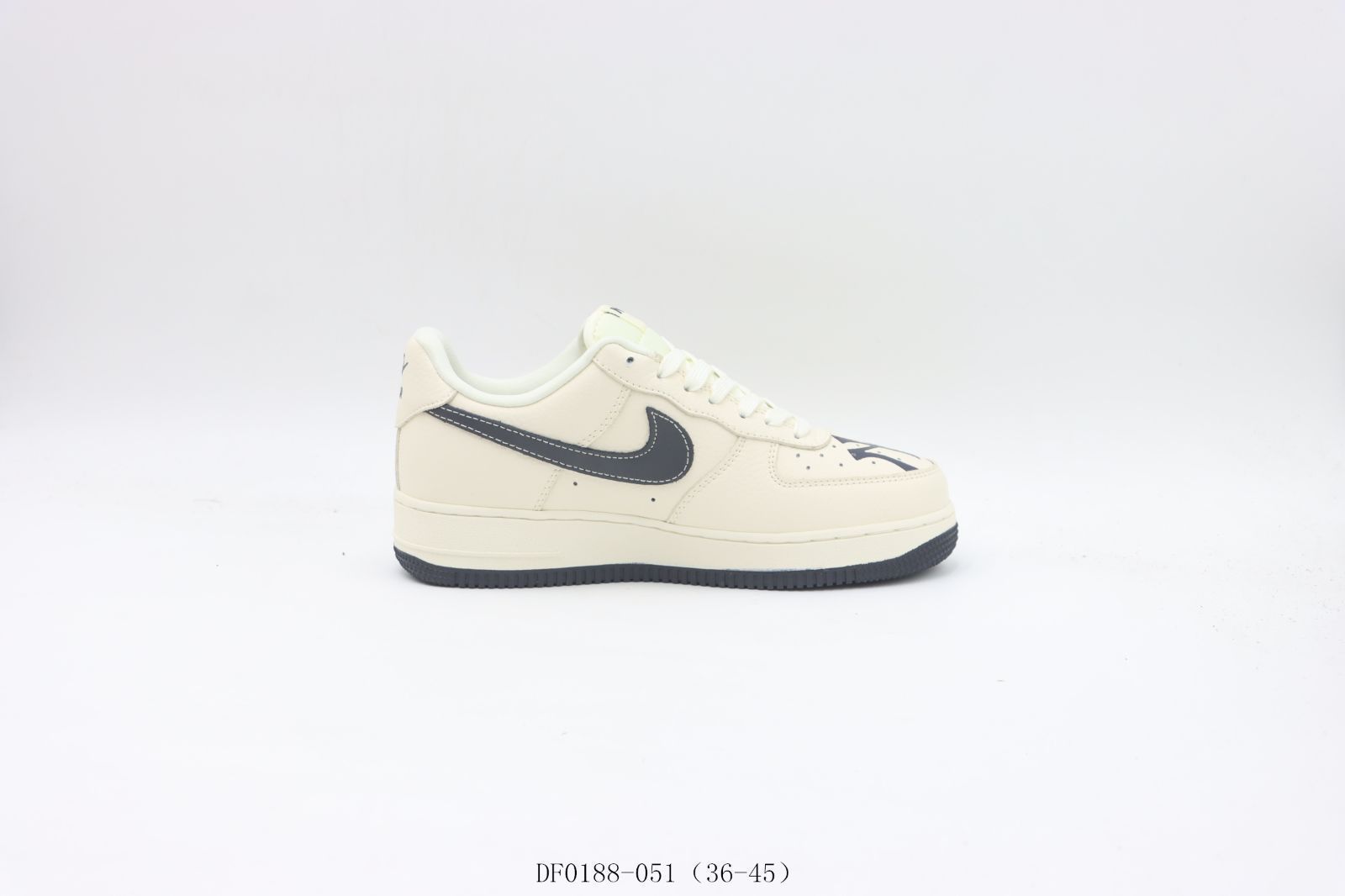 【今日特価】ナイキ Nike スケートシューズ nDF0188 - 051 白灰色