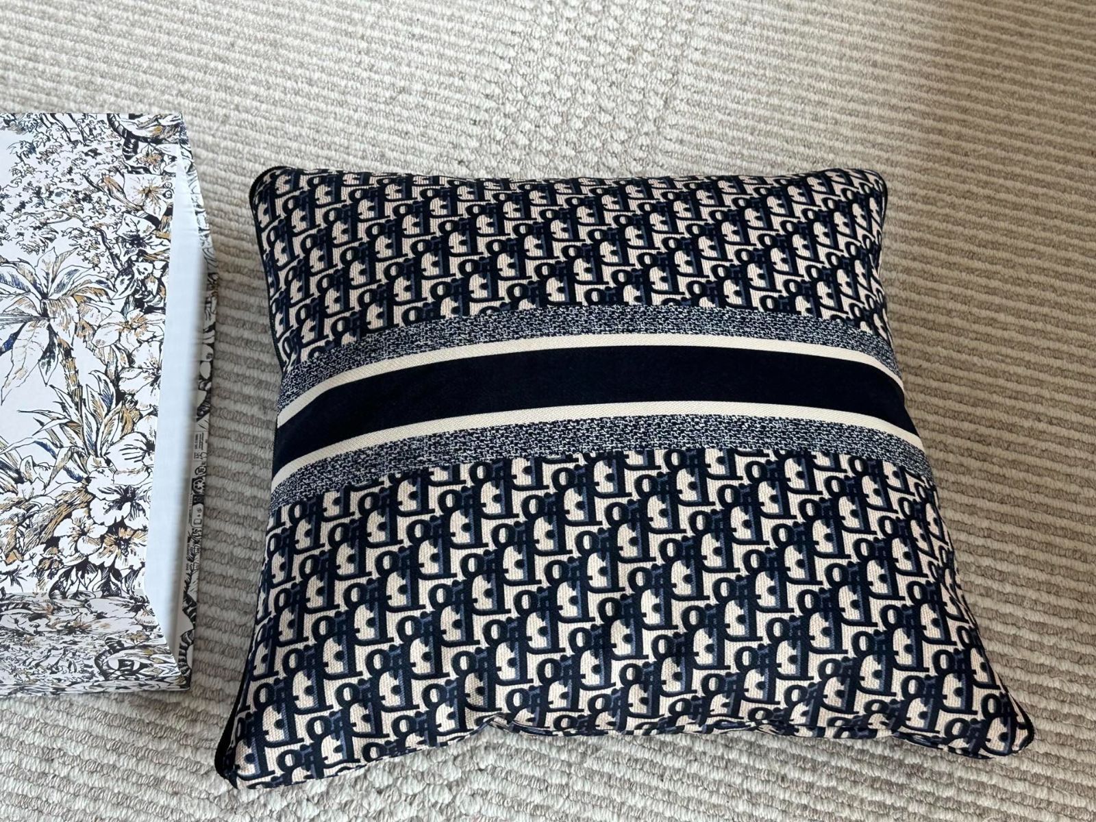 【今日特価】Multipurpose Pillow Air-Conditioning Quilt | マルチピロー エアコン掛け布団