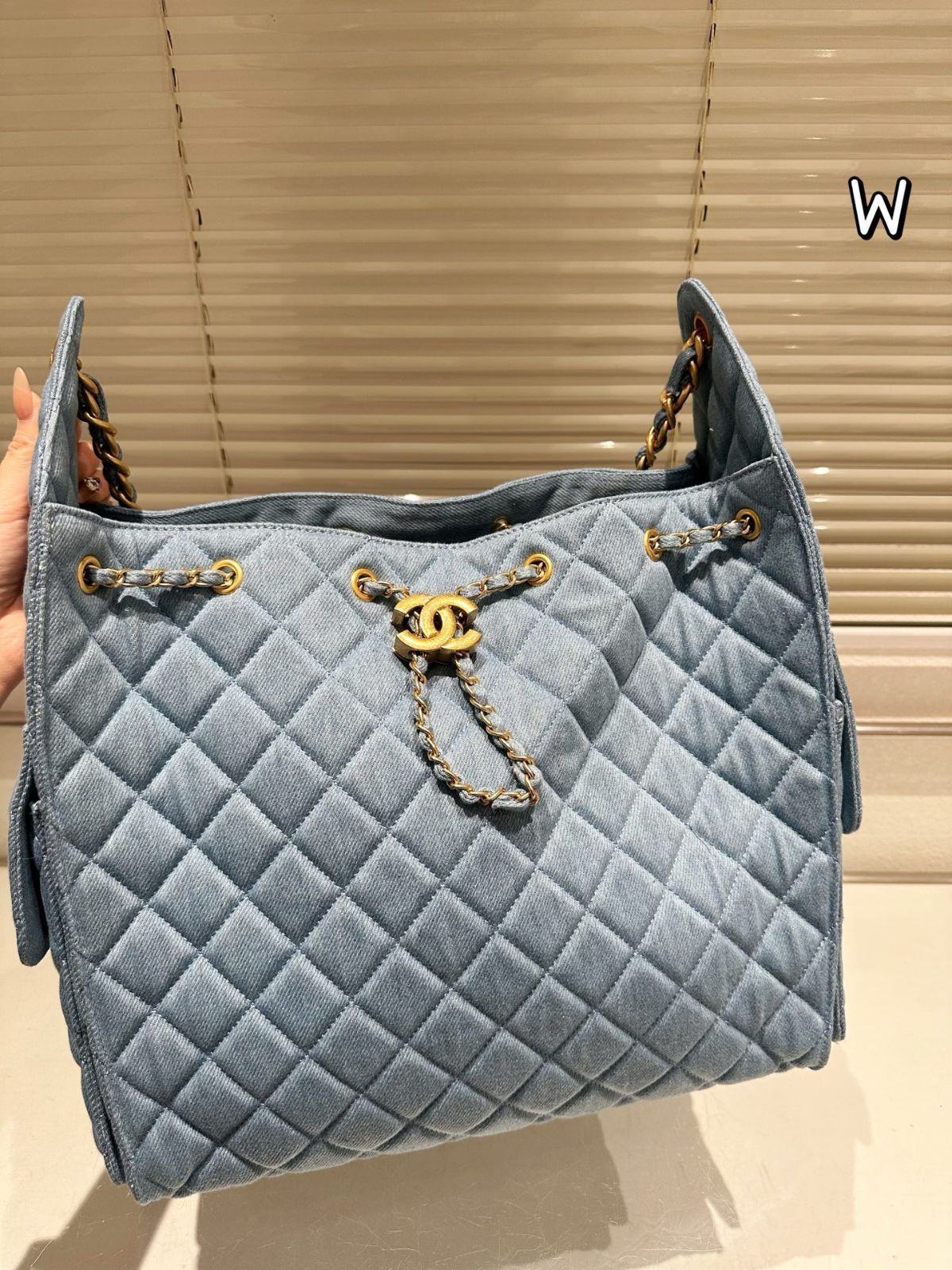 【今日特価】Chanel Hobo アームバッグ ヴィンテージゴールドボタン デニム 菱格紋