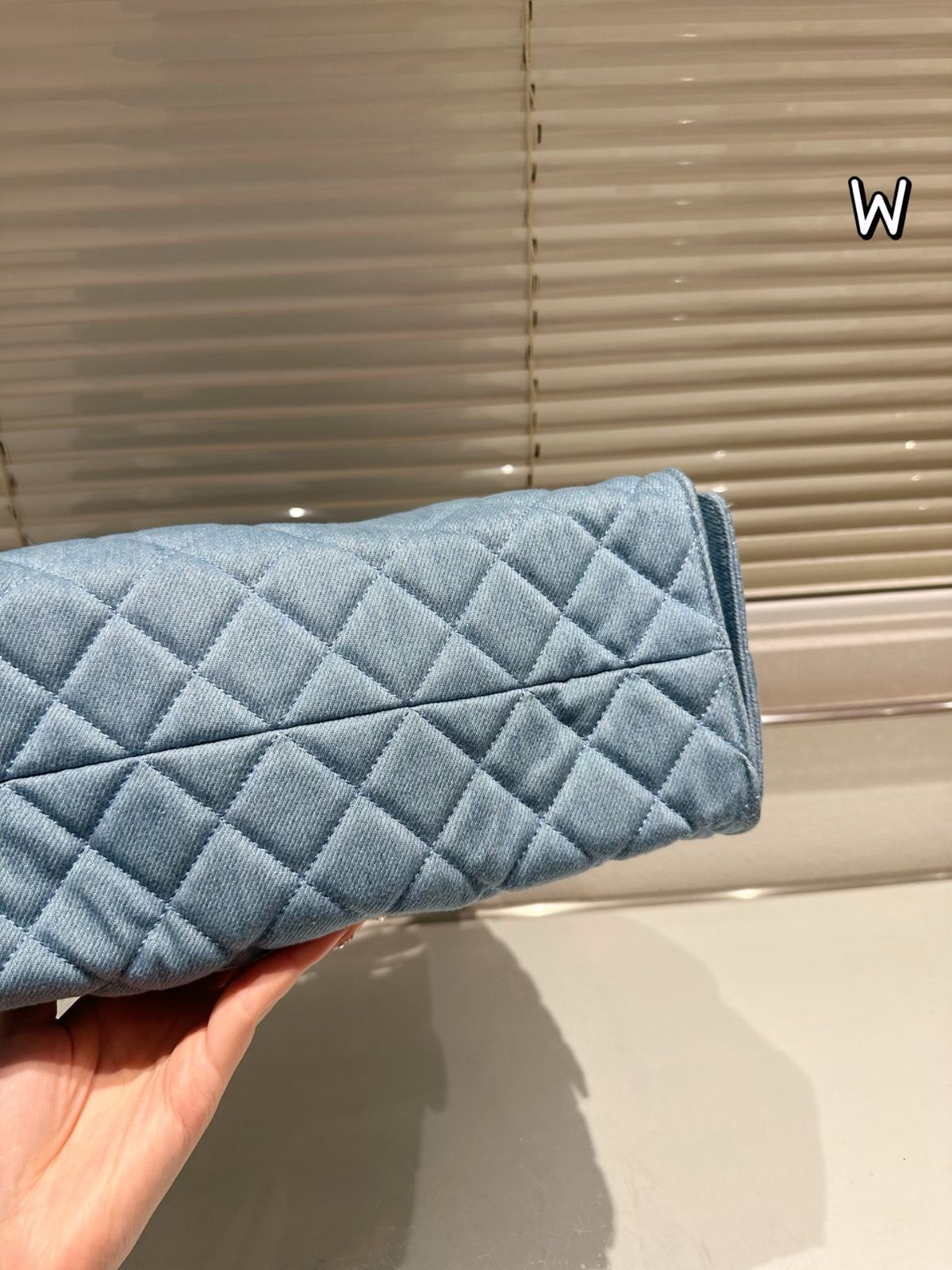 【今日特価】Chanel Hobo アームバッグ ヴィンテージゴールドボタン デニム 菱格紋