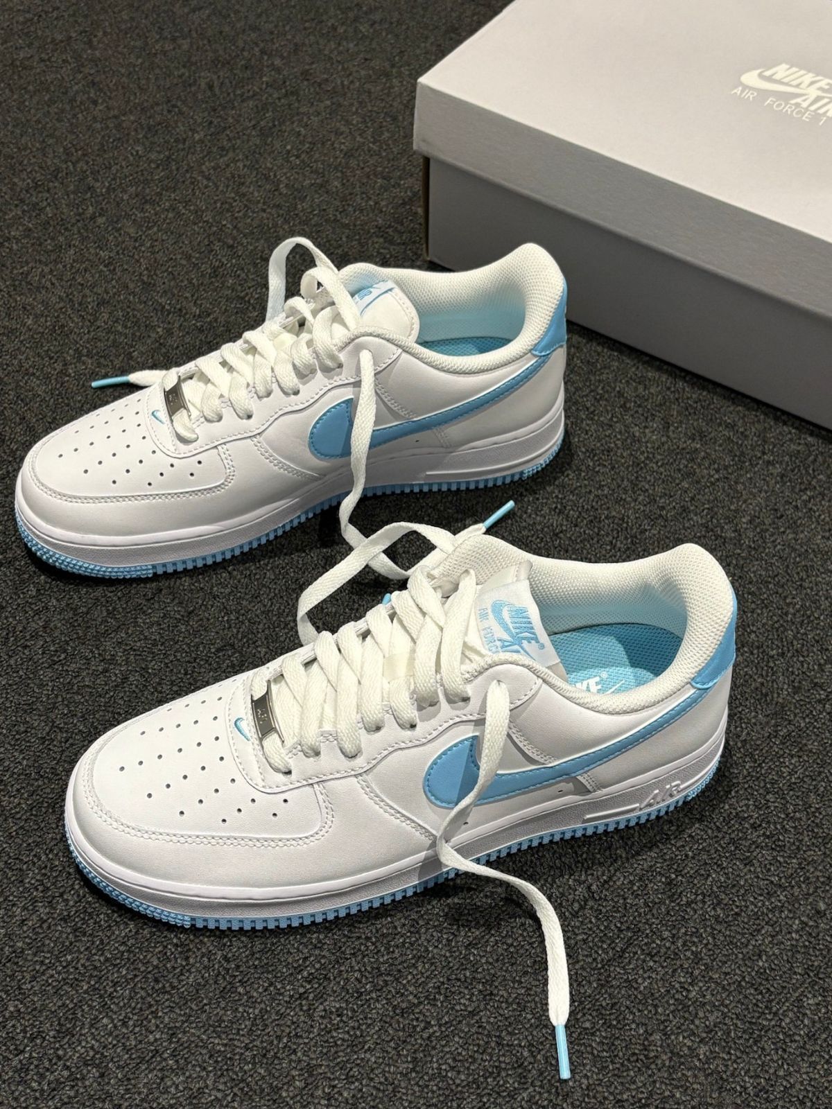 NIKE AIR FORCE 1 '07 ナイキ エアフォース1 07 メンズ レディース スニーカー ローカット WHITE/AQUARIUS BLUE/WHITE ホワイト FQ4296-100｜本日限定特価｜新品未使用
