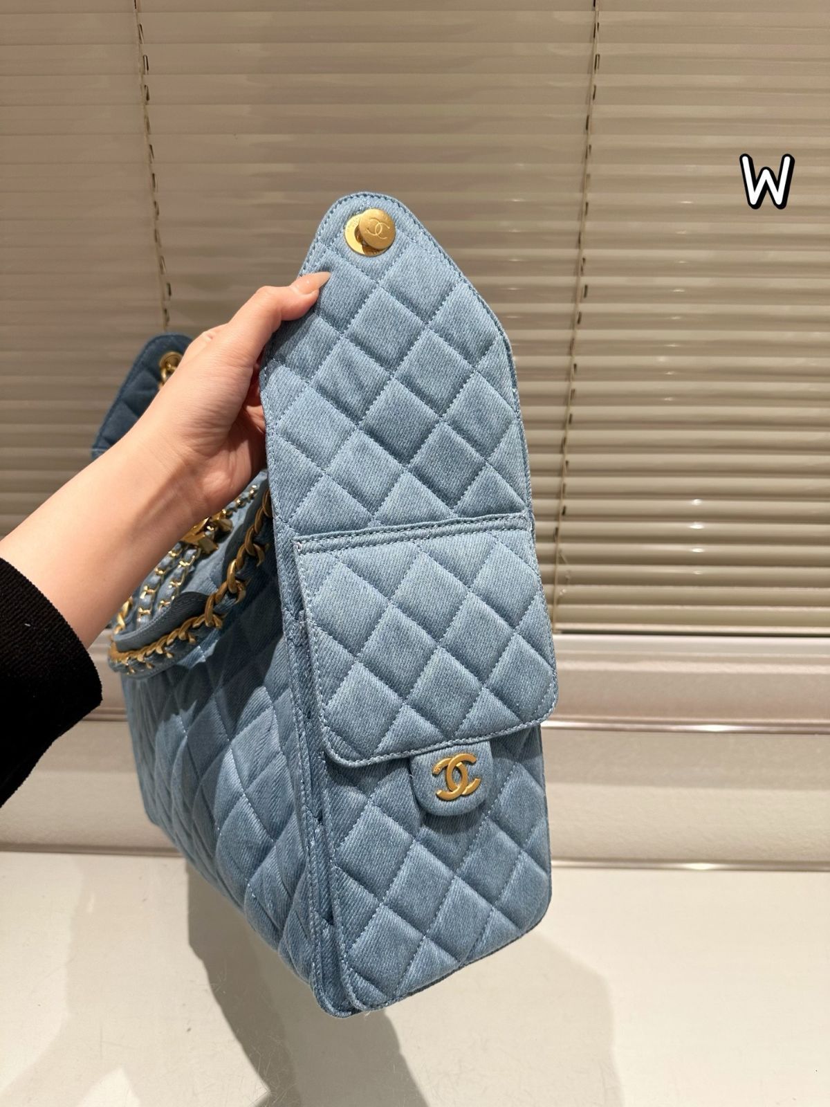 【今日特価】Chanel Hobo アームバッグ ヴィンテージゴールドボタン デニム 菱格紋