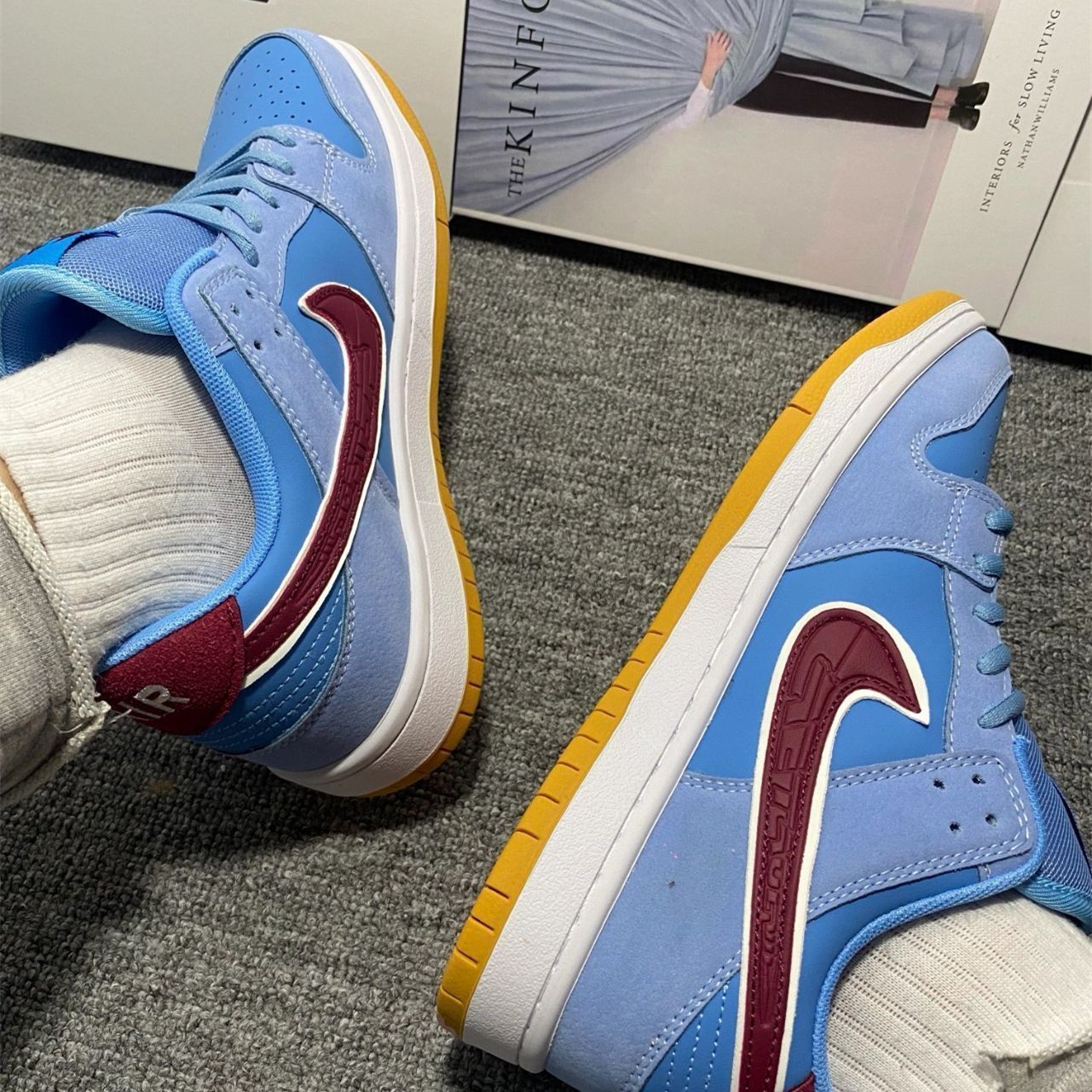 NIKE SB DUNK LOW PRO 【PHILLIES】 ナイキ SB ズーム ダンク ロー プロ VALOR BLUE/TEAM MAROON dq4040-400