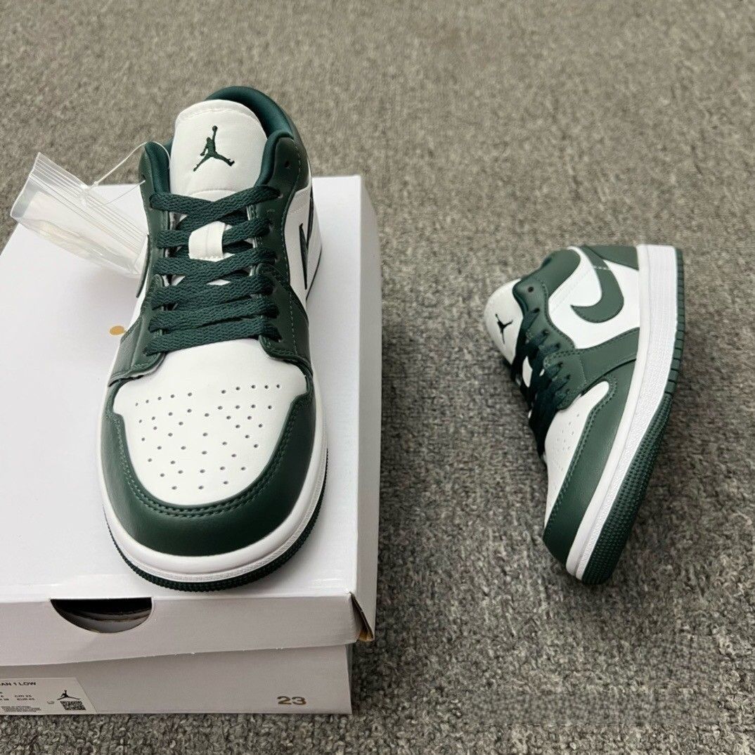 お値下げしました??即購入?? NIKE Air Jordan 1 Low AJ1 dc0774-113v スニーカー男女兼用ジョーダン