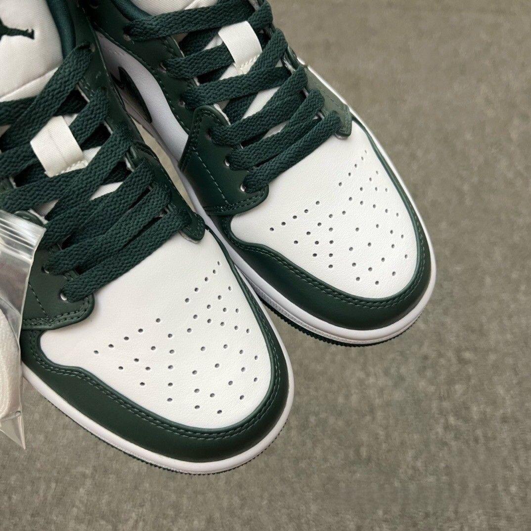 お値下げしました??即購入?? NIKE Air Jordan 1 Low AJ1 dc0774-113v スニーカー男女兼用ジョーダン