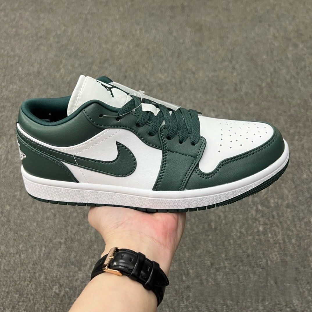 お値下げしました??即購入?? NIKE Air Jordan 1 Low AJ1 dc0774-113v スニーカー男女兼用ジョーダン