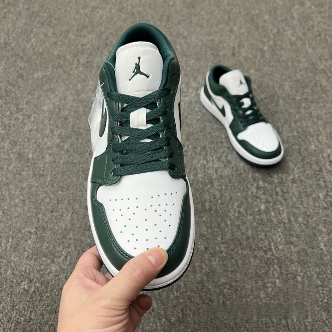 お値下げしました??即購入?? NIKE Air Jordan 1 Low AJ1 dc0774-113v スニーカー男女兼用ジョーダン