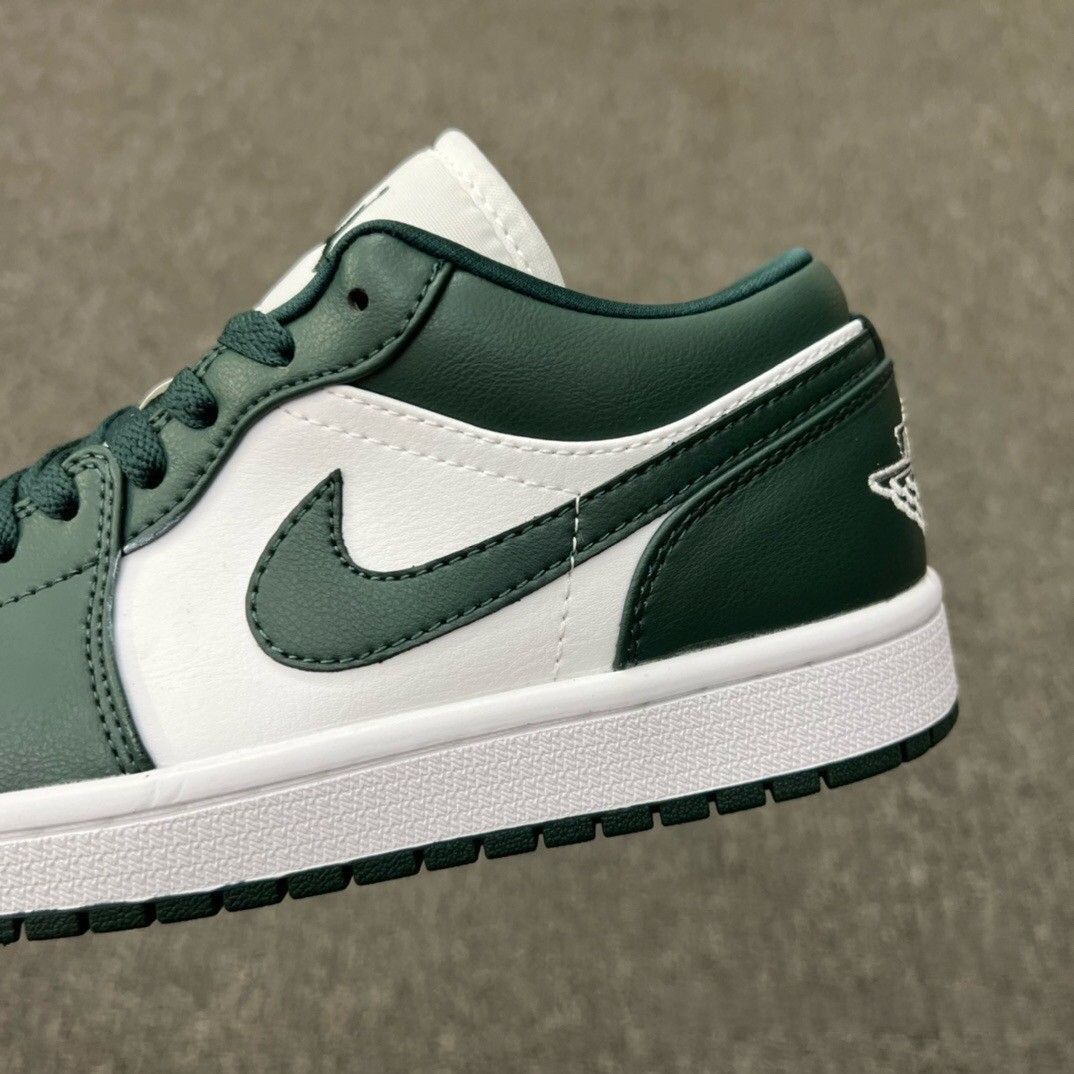 お値下げしました??即購入?? NIKE Air Jordan 1 Low AJ1 dc0774-113v スニーカー男女兼用ジョーダン