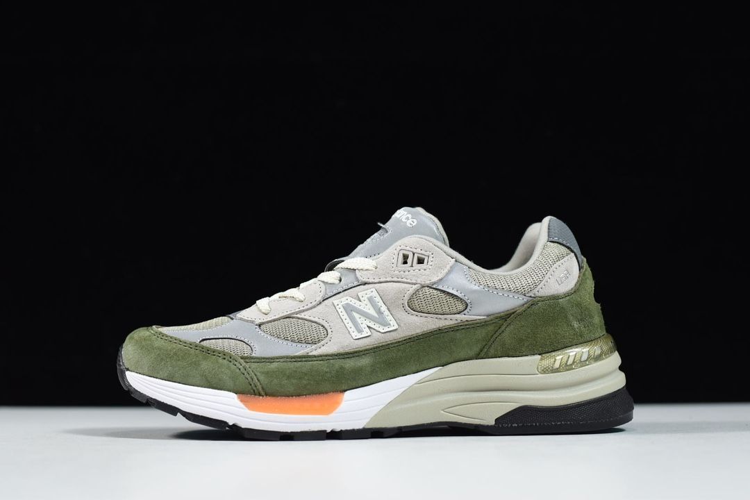 ダブルタップス × ニューバランス 992 グレーM992WT