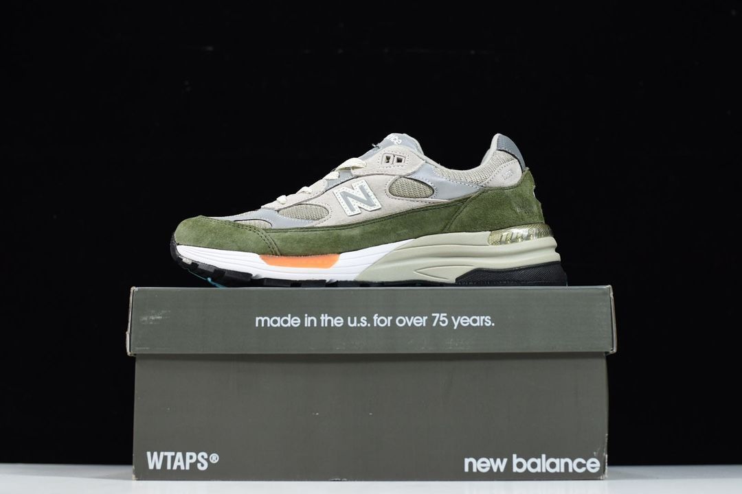 ダブルタップス × ニューバランス 992 グレーM992WT