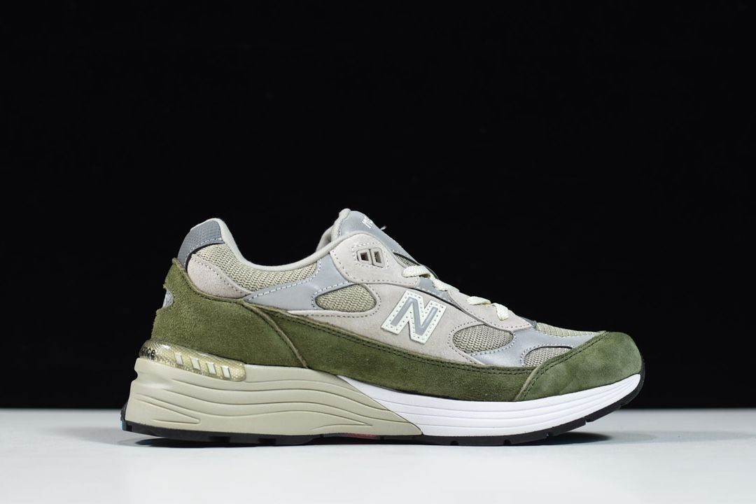 ダブルタップス × ニューバランス 992 グレーM992WT