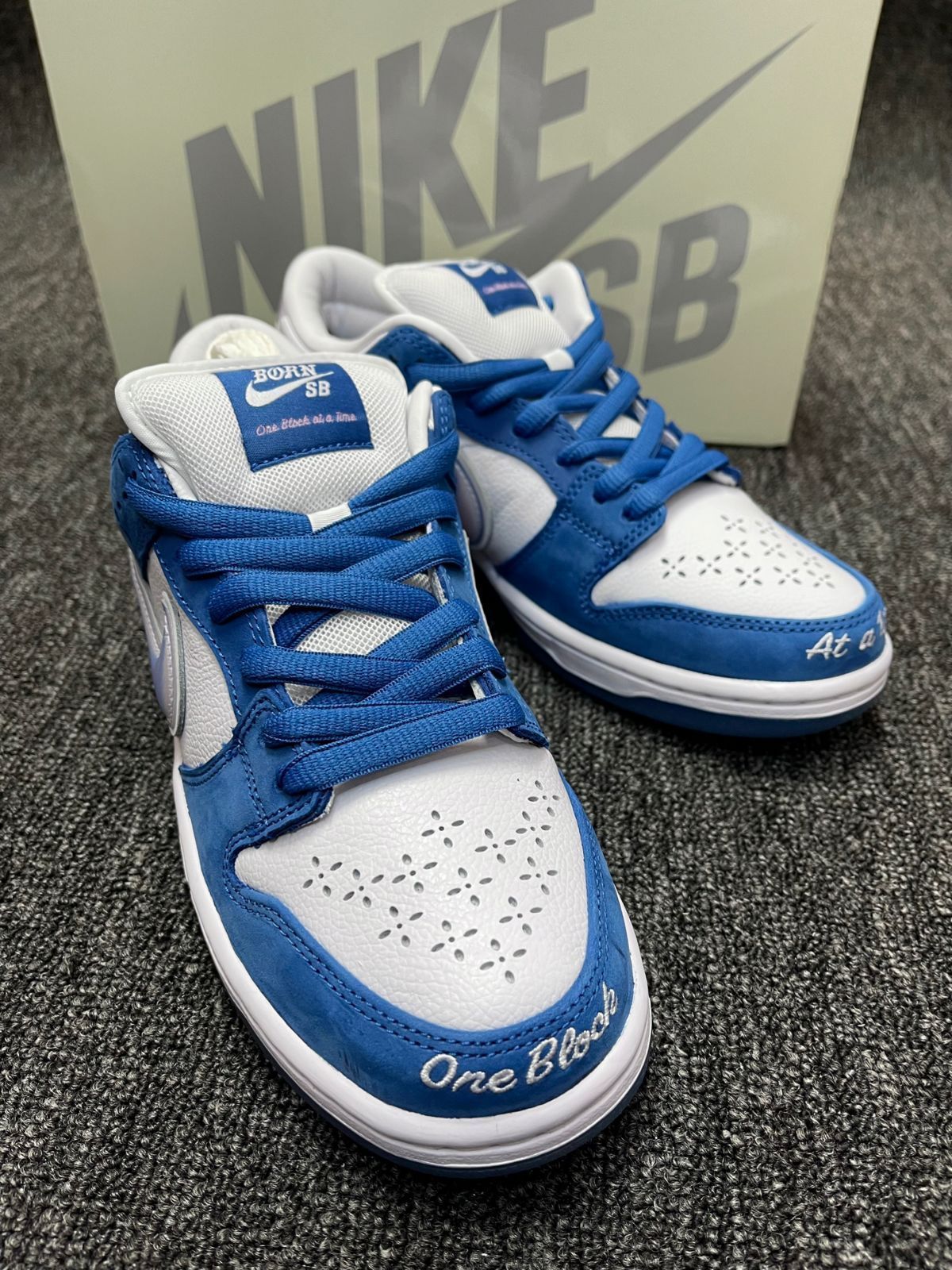 Nike ボーンレイズド × ナイキ SB ダンク ロー プロ QS ワン ブロック アット ア タイム ナイキ FN7819-400 メンズ スニーカー ランニングシューズ 21SN-FN7819-400｜本日限定特価｜新品未使用