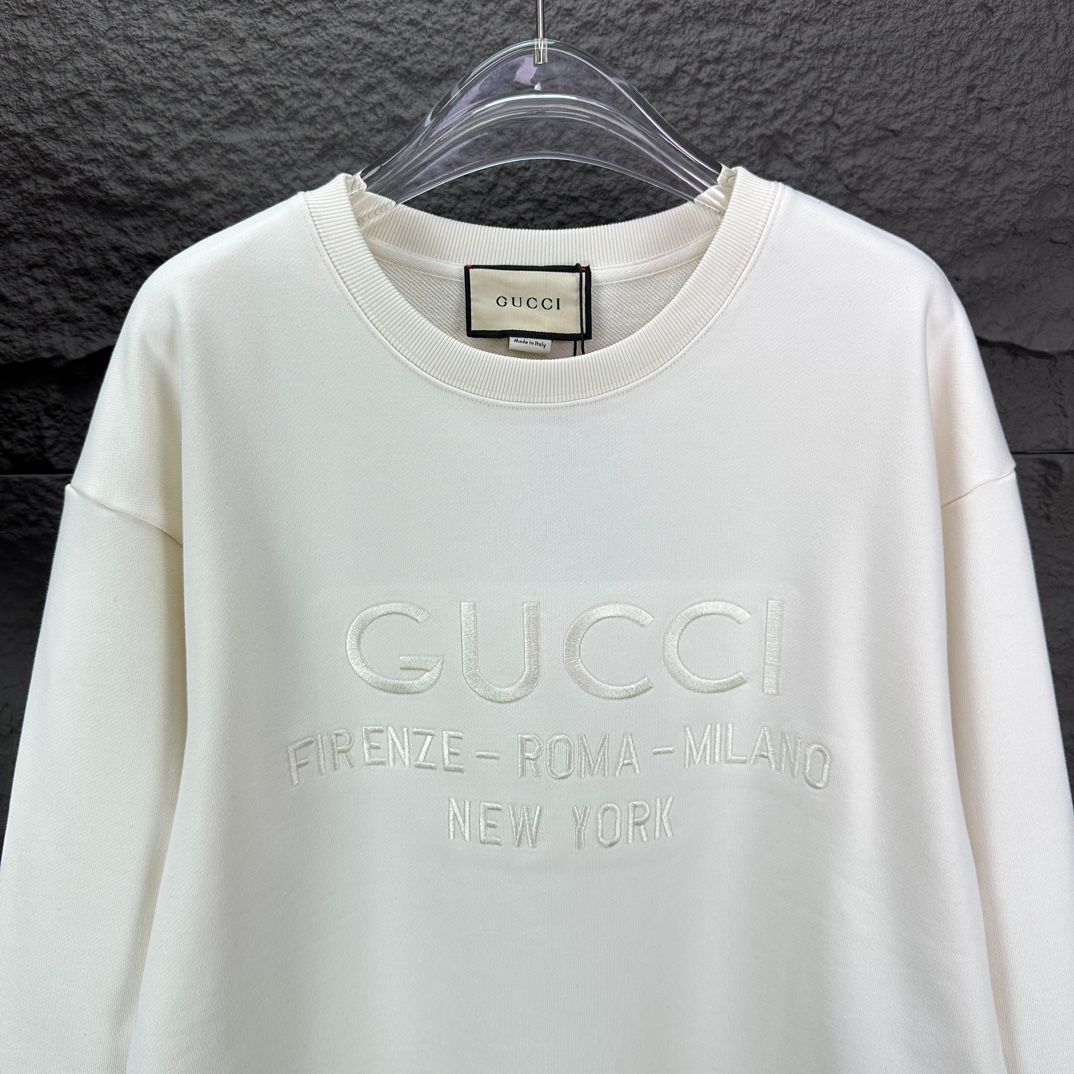 GUCCI ロゴ刺繍 クルーネックスウェット [本日特価|新品未使用品]