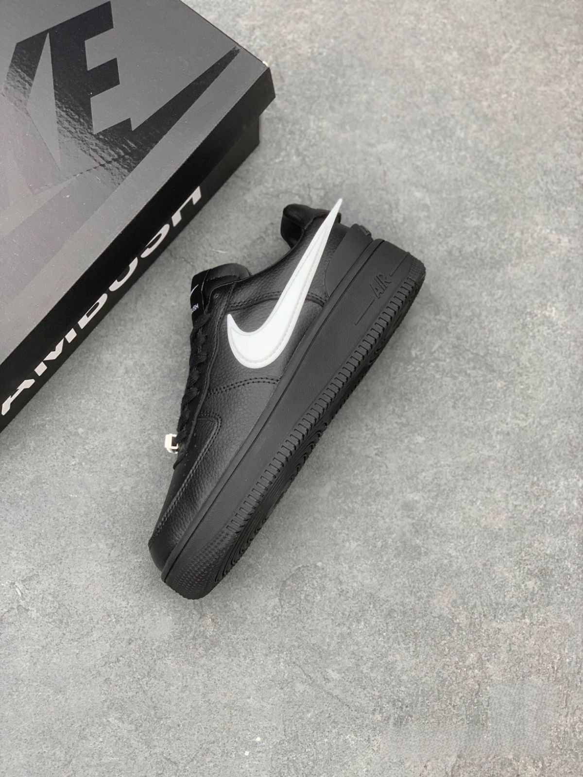 お値下げしました??即購入?? AMBUSH X NIKE AIRFORCE1 LOw black DV3464-001 男女兼用