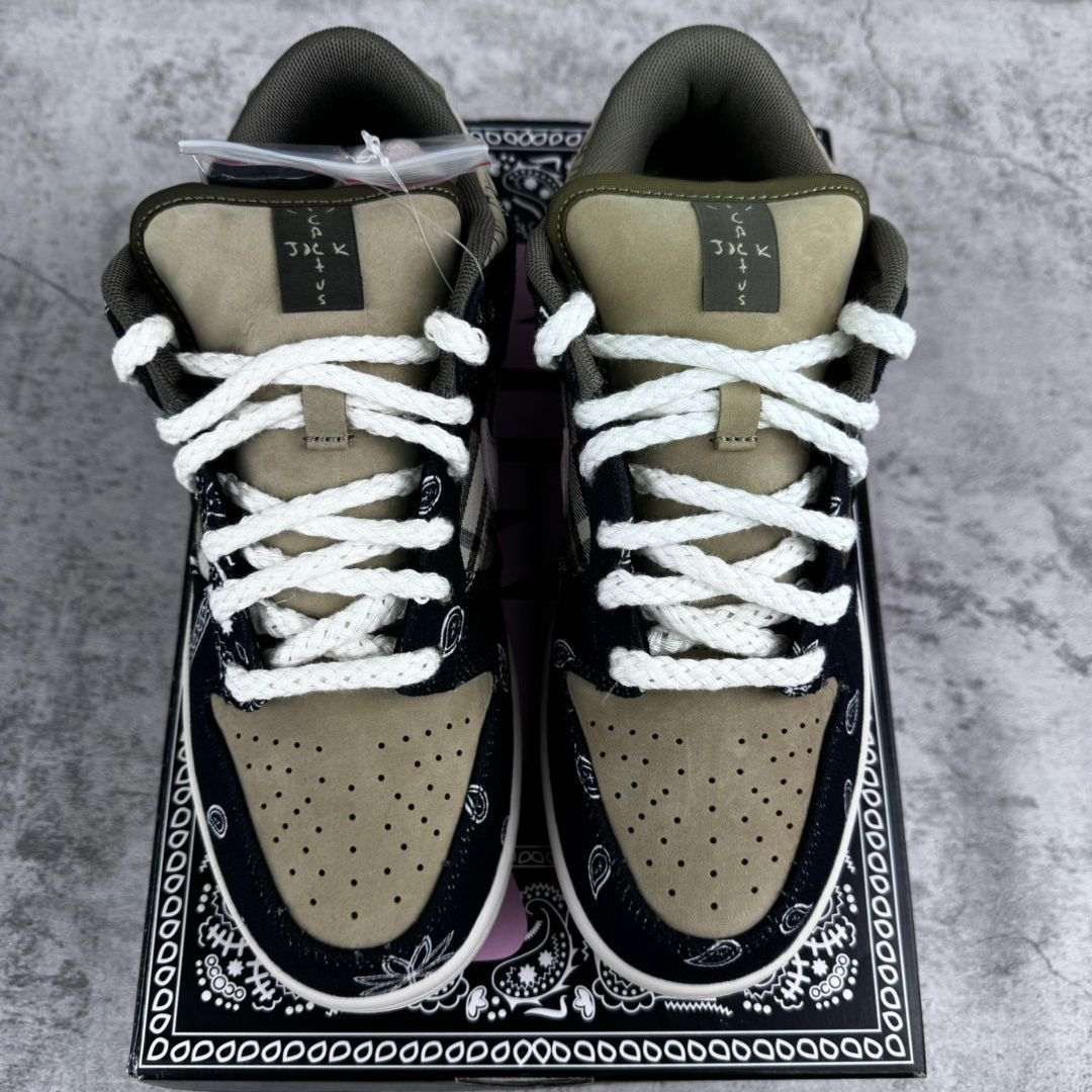 NIKE travis scott x nk sb dunk low ts NIKE travis scott x nk sb dunk low ts