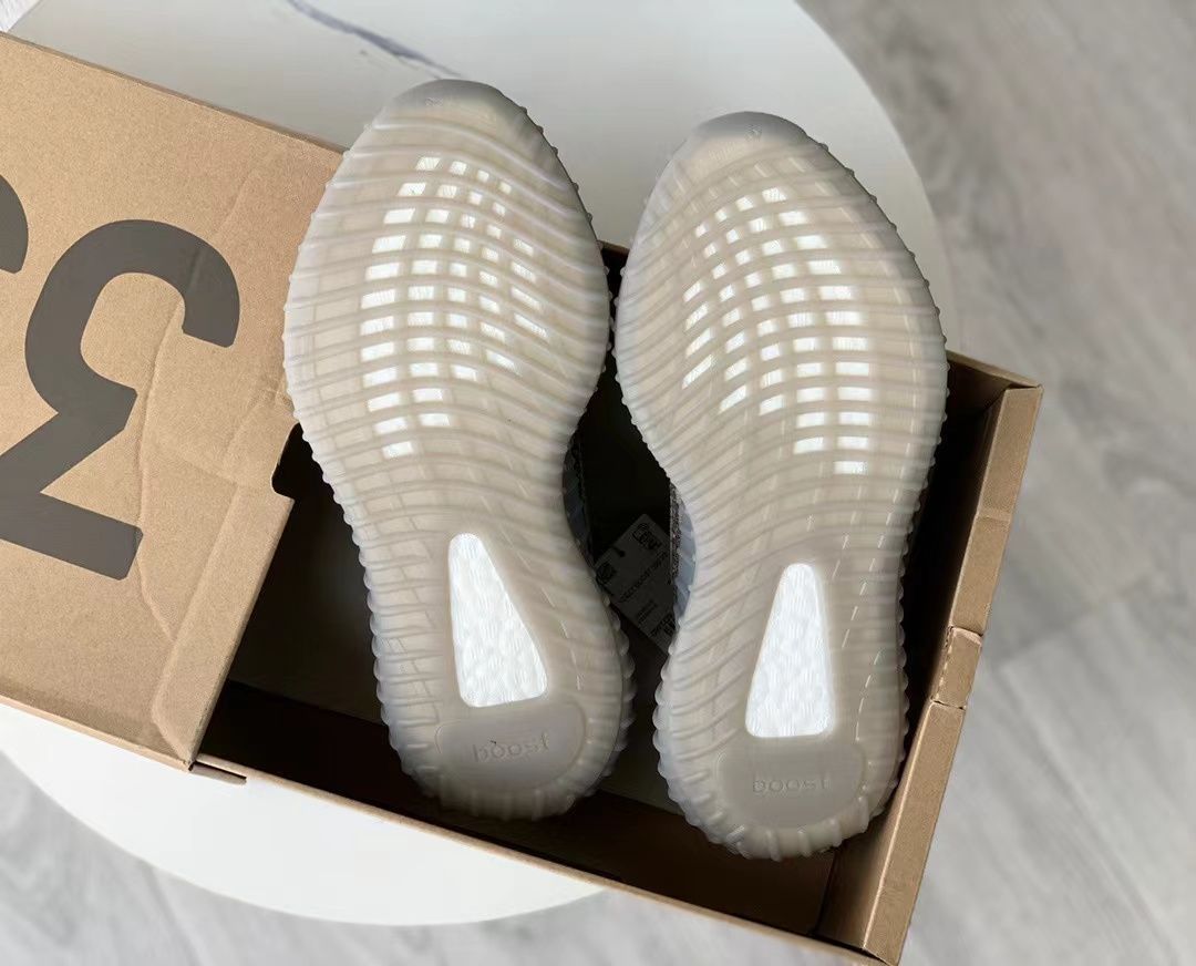 adidas YEEZYBoost350V2Beluga Reflective アディダス GW1229