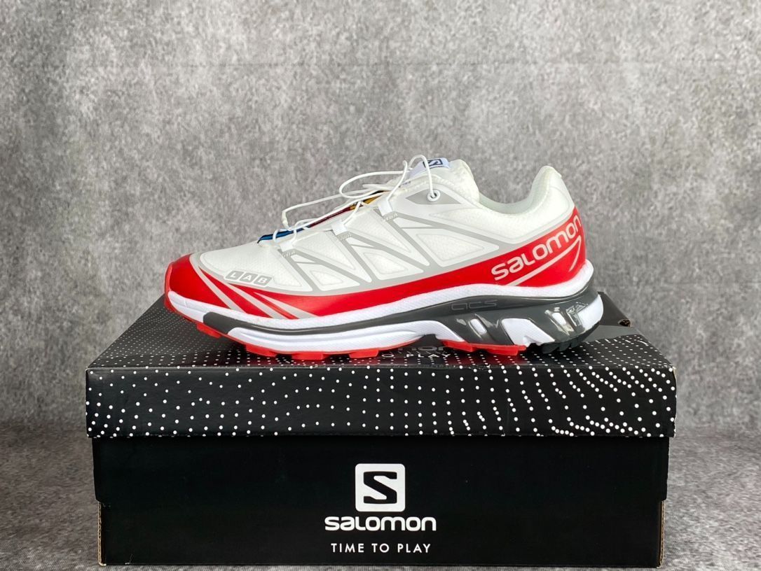 SALOMON サロモン XT-6 スニーカー ホワイト　レッド　ローカットスニーカー 男女兼用