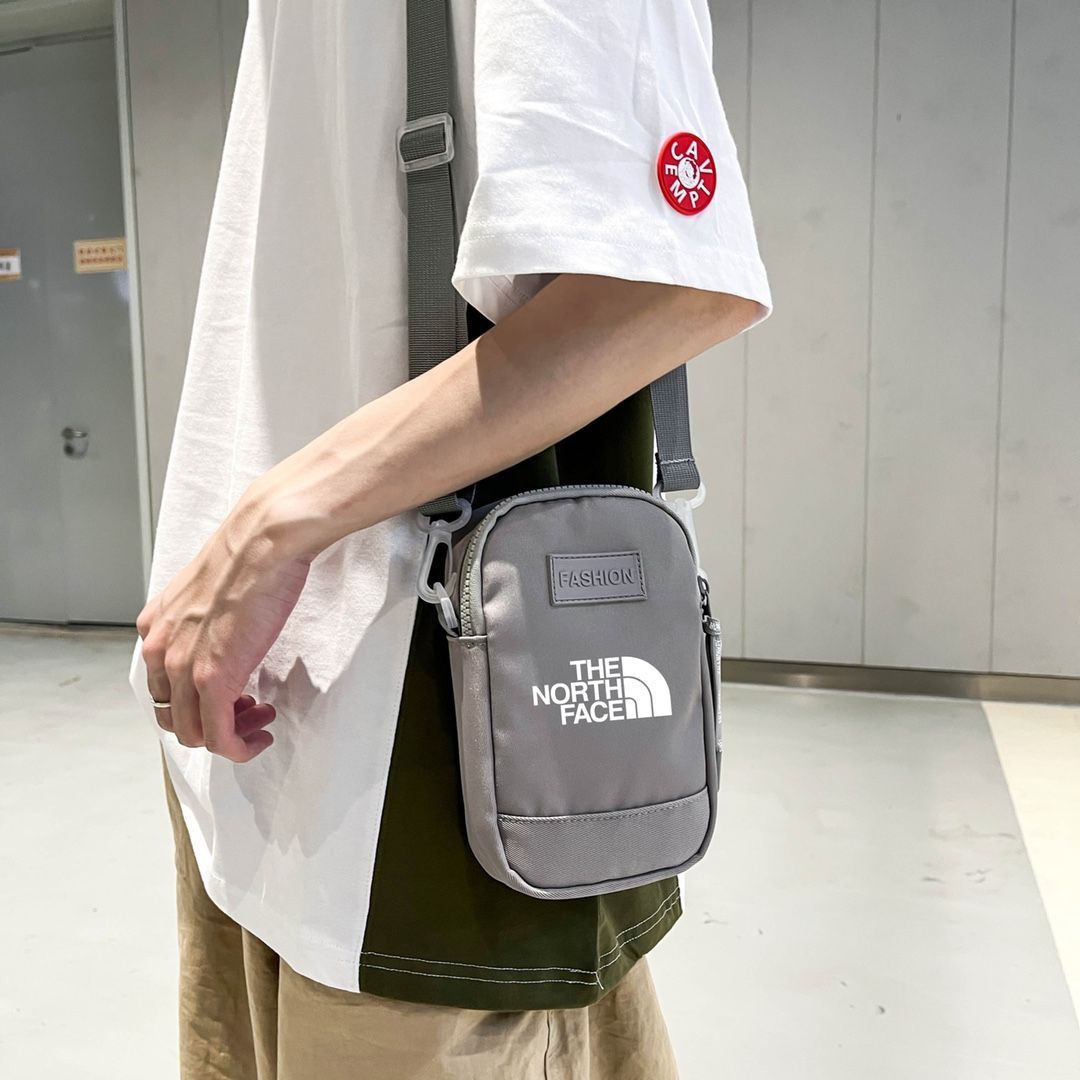 [本日特価] ザ・ノースフェイス ストリートスタイル クロスボディバッグ ユニセックス アウトドア スマホバッグ [本日特価|新品未使用品]
