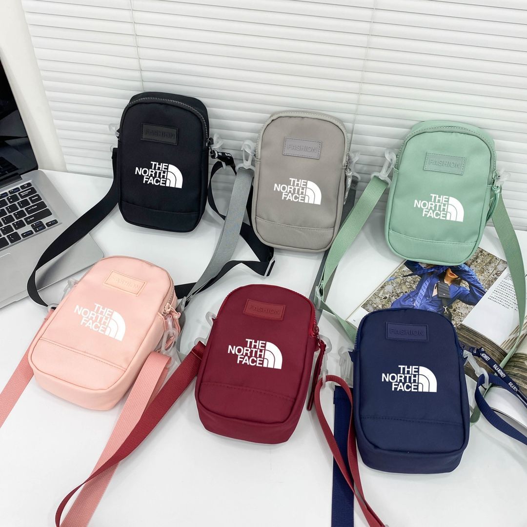 [本日特価] ザ・ノースフェイス ストリートスタイル クロスボディバッグ ユニセックス アウトドア スマホバッグ [本日特価|新品未使用品]