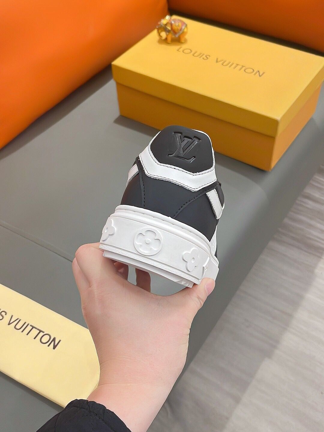 Louis Vuitton ロートップカジュアル紳士靴