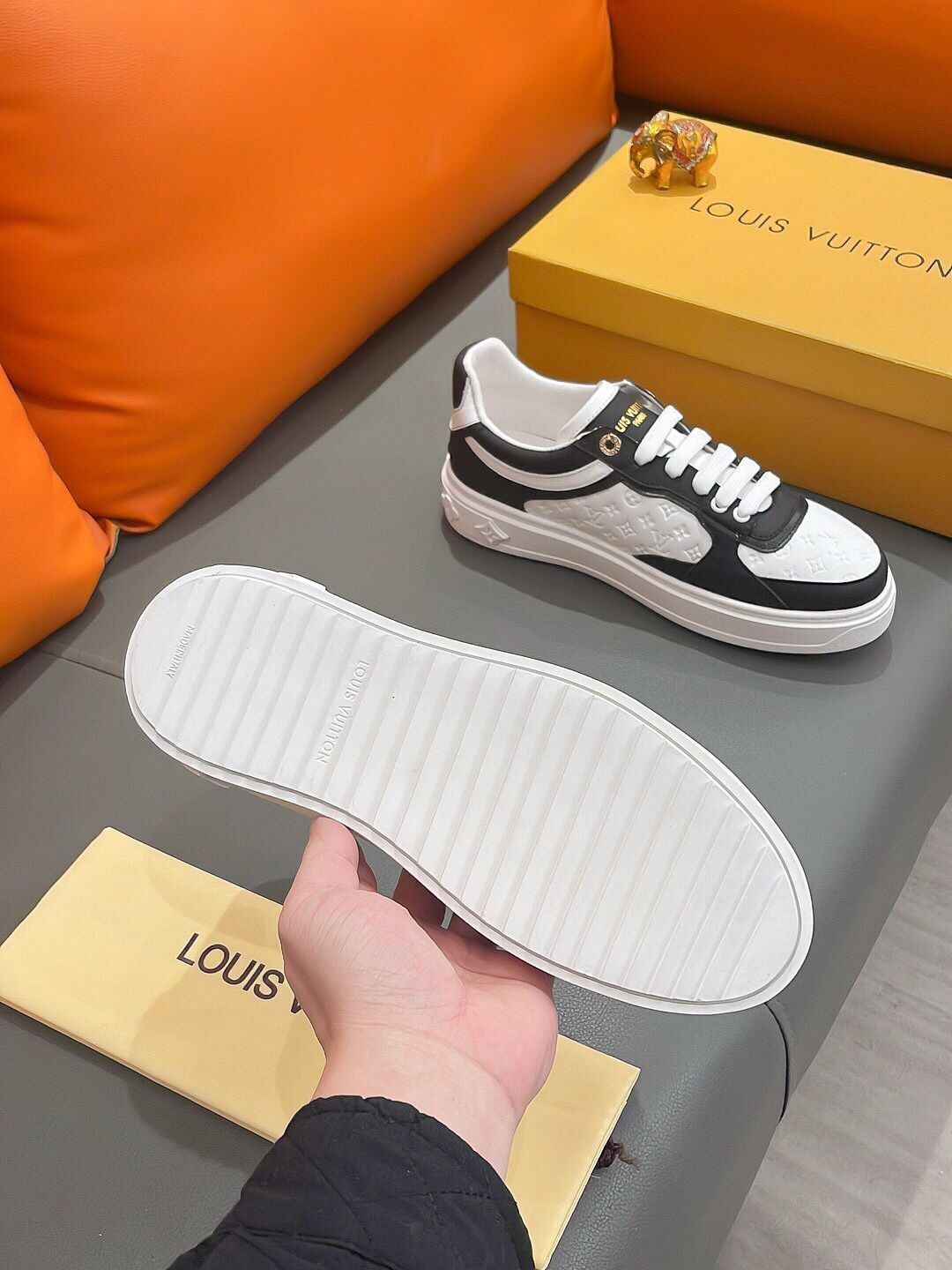Louis Vuitton ロートップカジュアル紳士靴