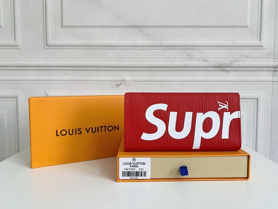 【本日限定】?LV x Supreme コラボ ZIPPY ORGANIZER 長財布 ? 高級エピレザー製！多機能デザイン[本日特価|新品未使用品]