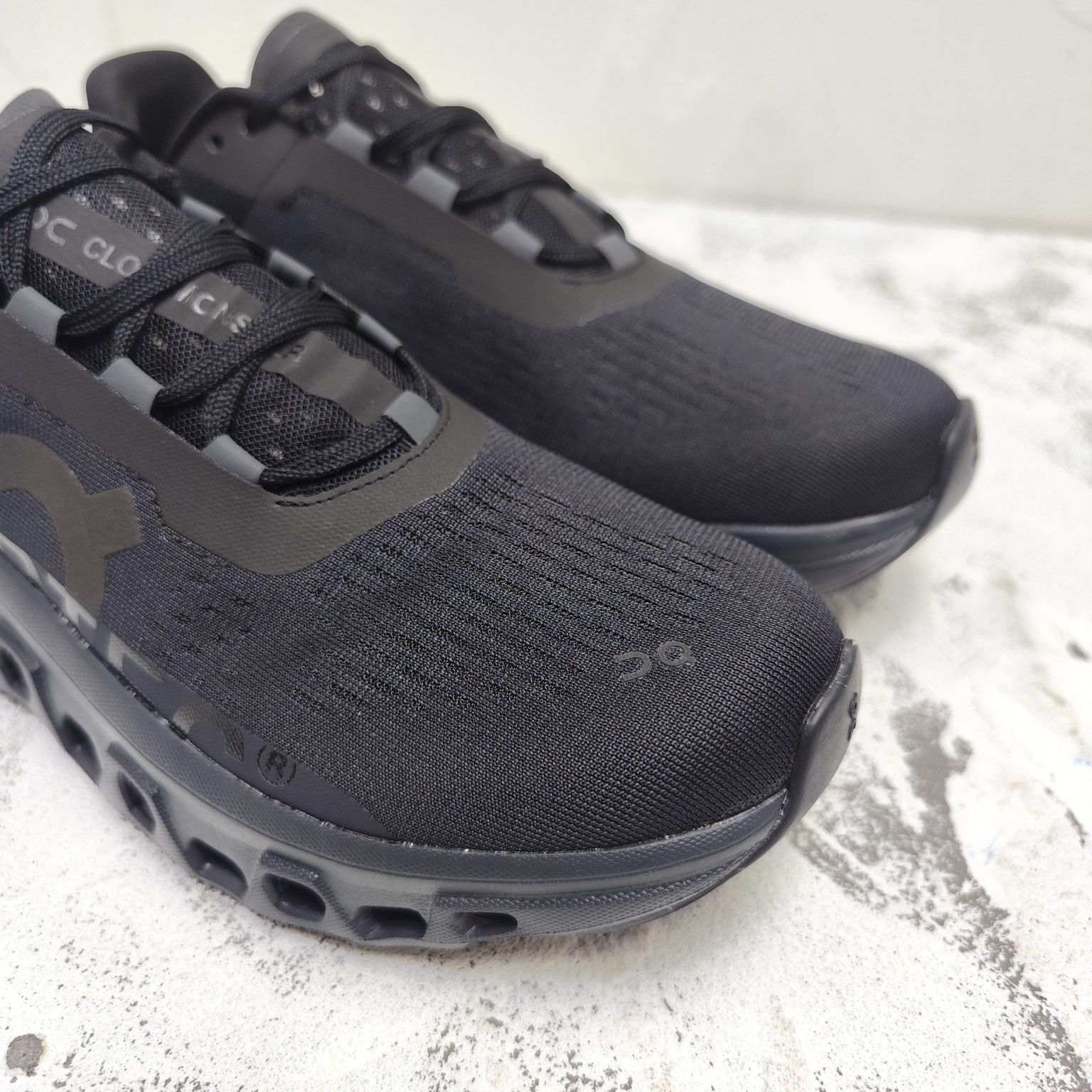 On Cloudmonster ジョギング スポーツ トレーニング ランニングシューズ メンズ レディー スニーカー タウンユース 新品 未使用 ブラック 全色 On Cloudmonster ジョギング スポーツ トレーニング ランニングシューズ メンズ レディー スニーカー タウンユース 新品 未使用 ブラック 全色