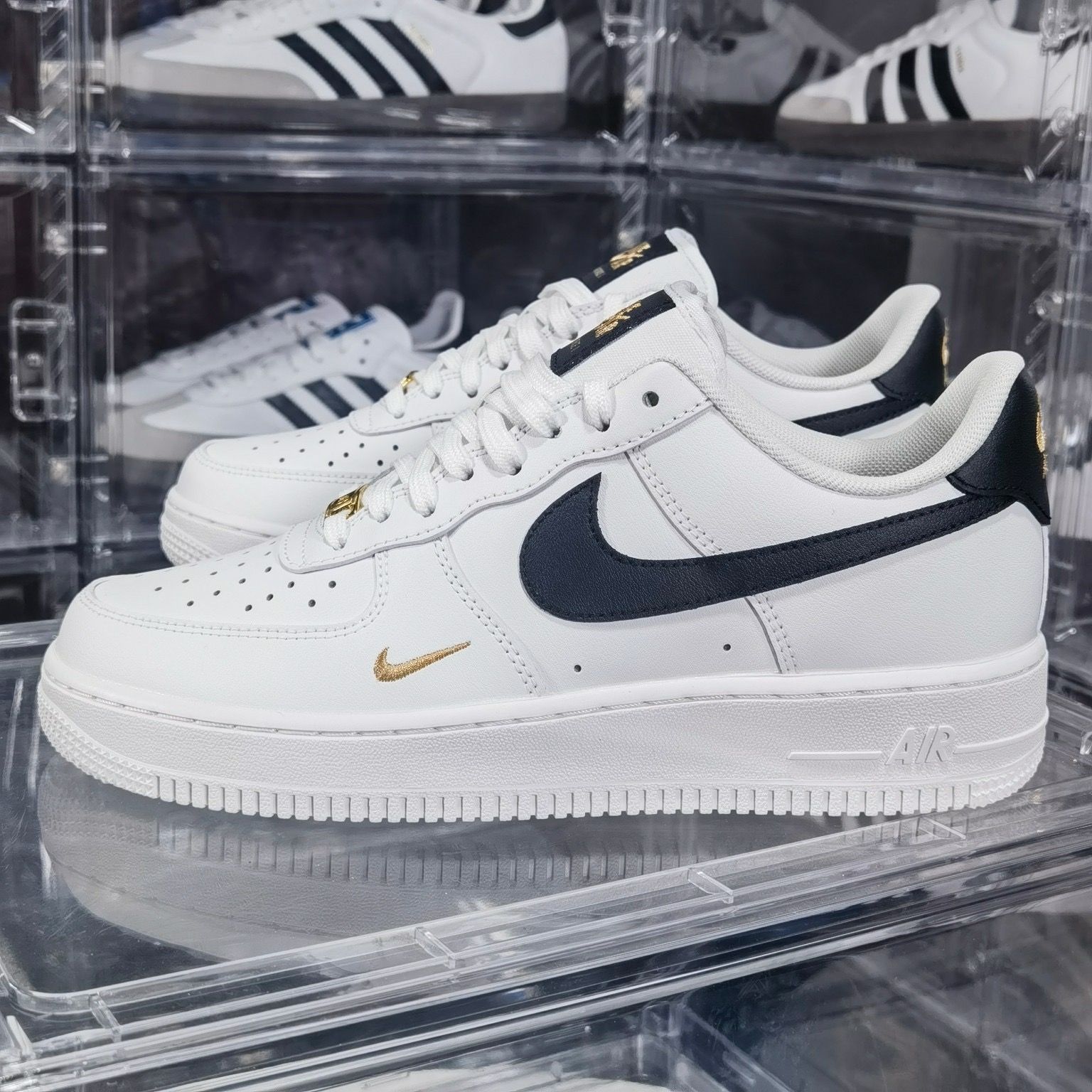 ナイキ スニーカー エアフォース Nike Air Force 1 essential CZ0270-102 レディースメンズ ナイキ スニーカー エアフォース Nike Air Force 1 essential CZ0270-102 レディースメンズ