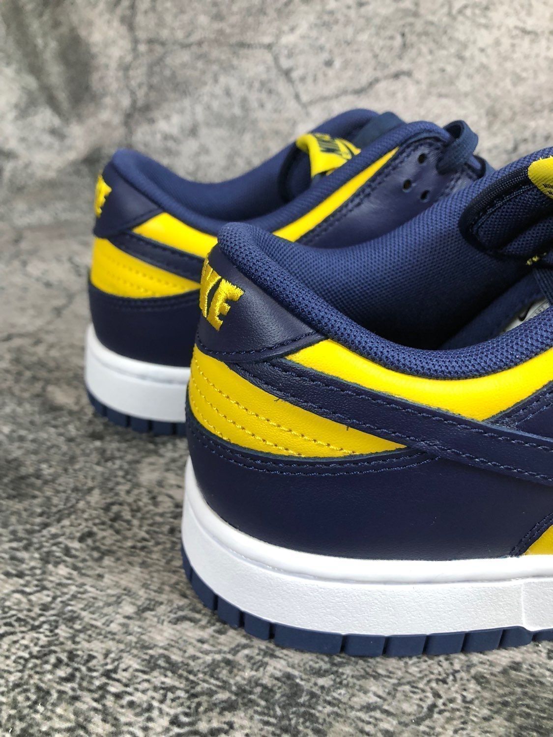 NIKE DUNK LOW RETRO 【MICHIGAN】 ナイキ ダンク ロー レトロ VARSITY MAIZE/MIDNIGHT NAVY/WHITE dd1391-700