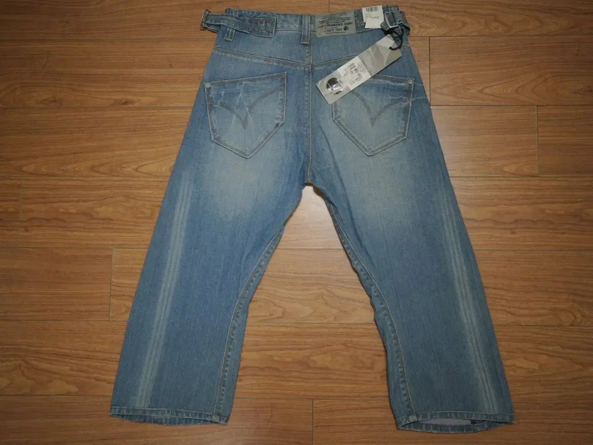 リーバイス エンジニアードジーンズ Lot 21003-4 (新品)
