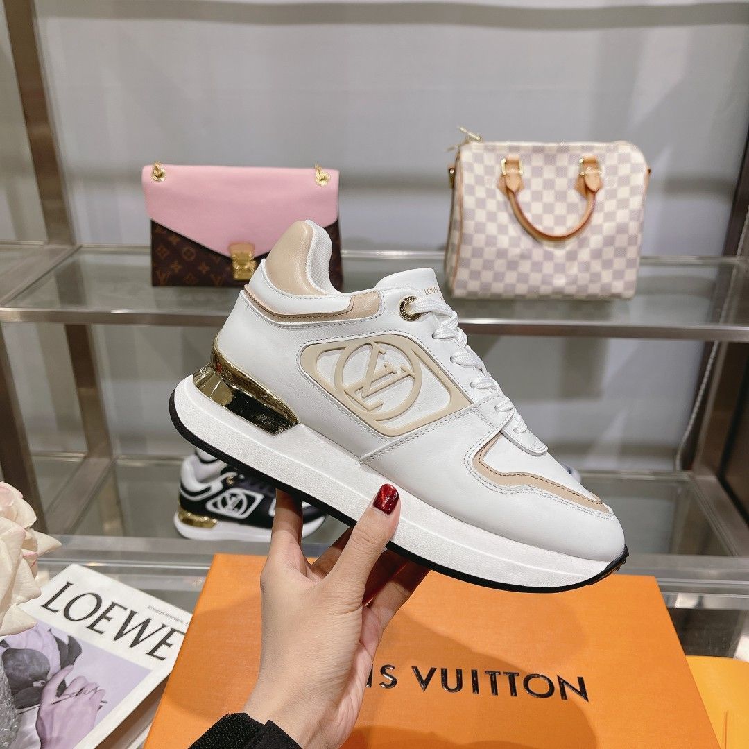 Louis Vuitton Neo Run Away 女性のロートップカジュアルシューズ