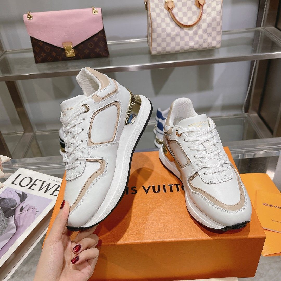Louis Vuitton Neo Run Away 女性のロートップカジュアルシューズ