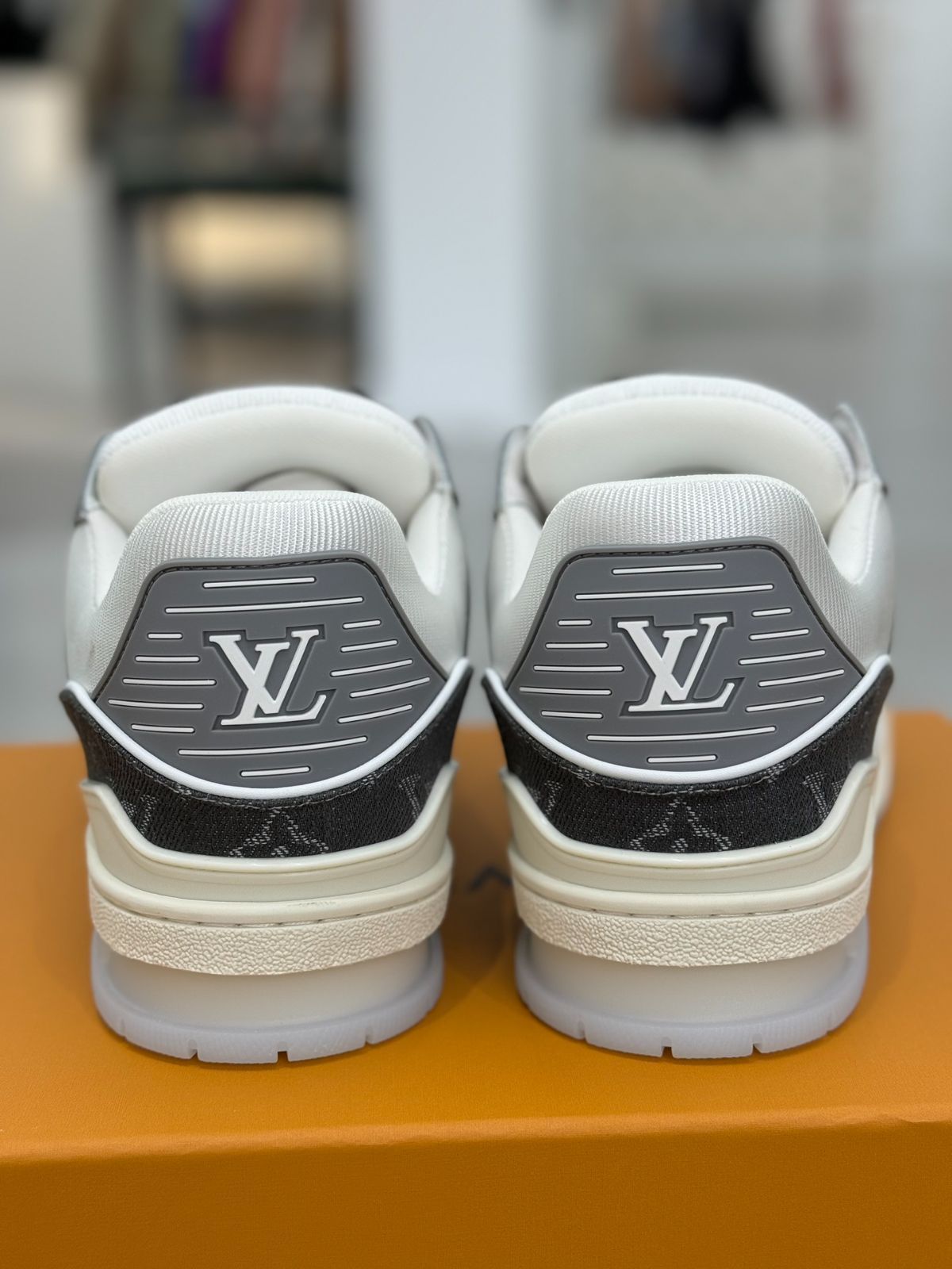Louis Vuitton トレーナーカラー 75 - ブラック＆グレーデニム