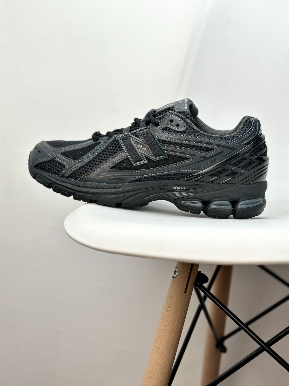 New Balance × COMME des GARCONS ニューバランス M1906RCM N-ERGY コムデギャルソン コラボ 黒 ブラック ランニングシューズ スニーカー