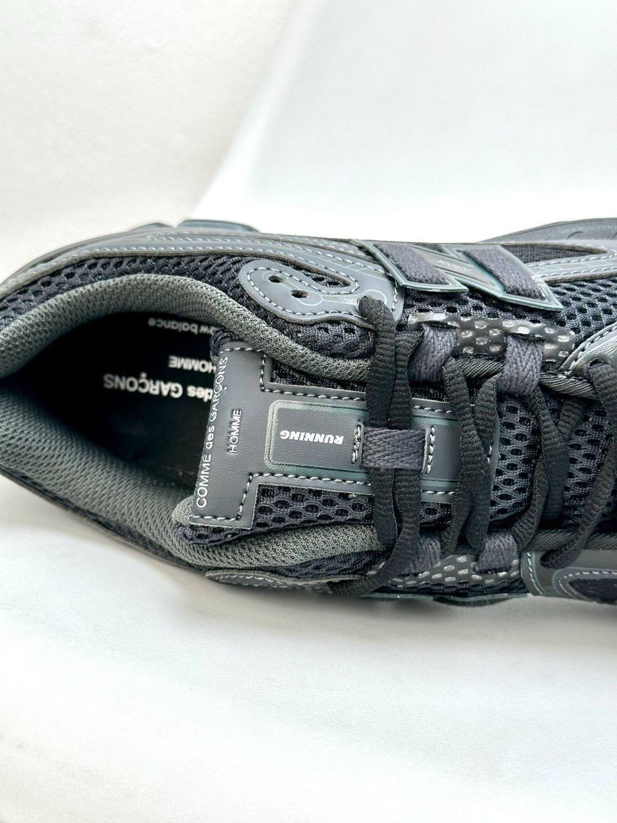 New Balance × COMME des GARCONS ニューバランス M1906RCM N-ERGY コムデギャルソン コラボ 黒 ブラック ランニングシューズ スニーカー
