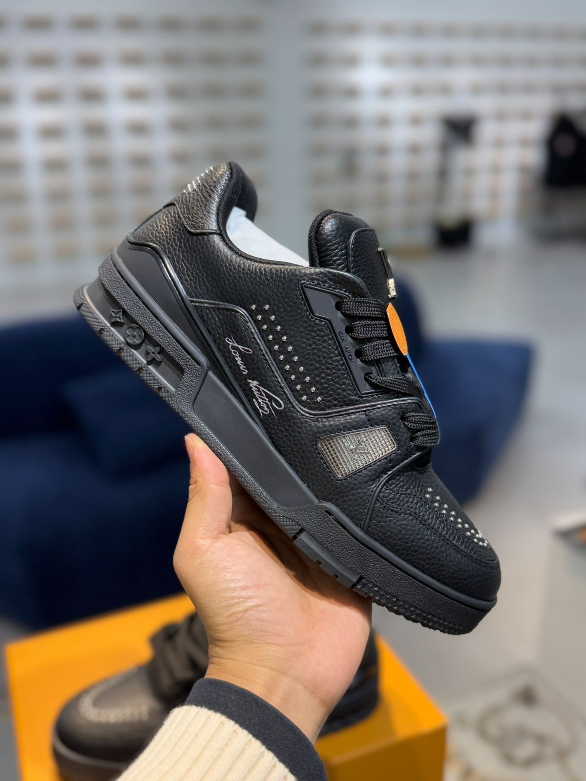 Louis Vuitton Trainer カラー 84-ブラック リベット