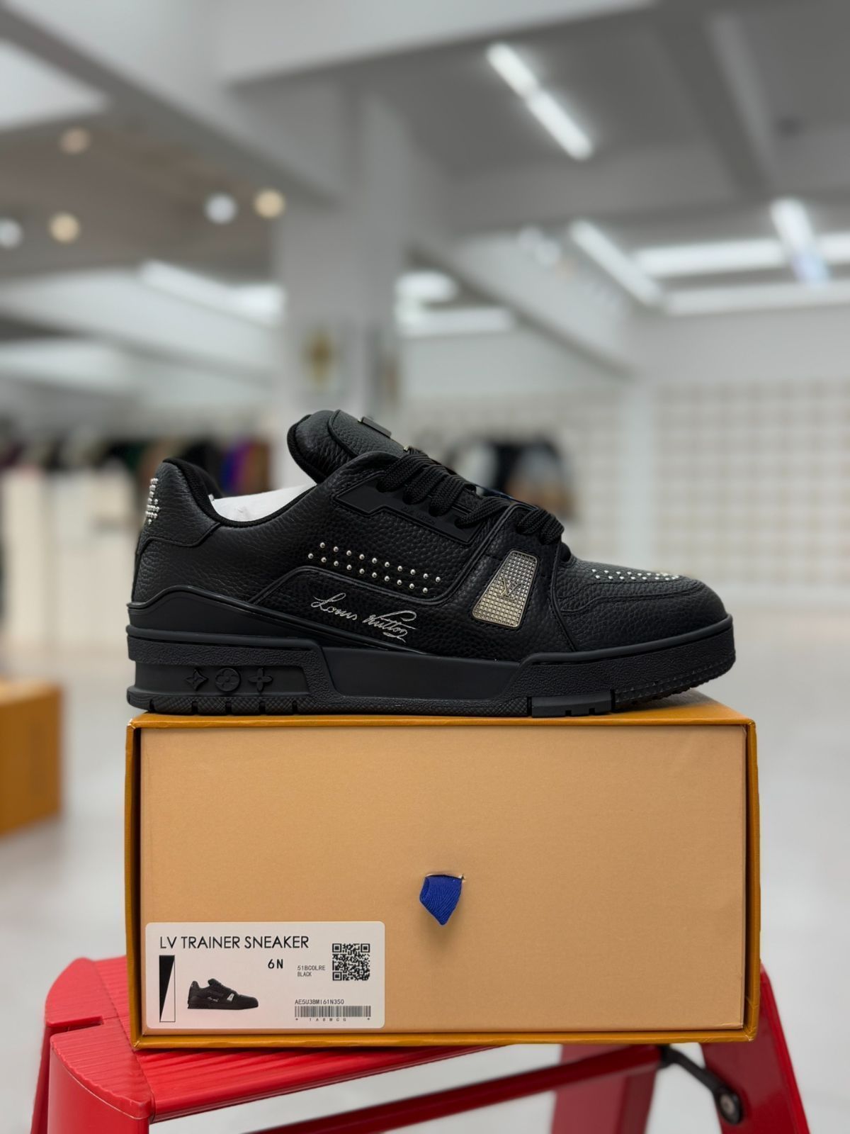 Louis Vuitton Trainer カラー 84-ブラック リベット