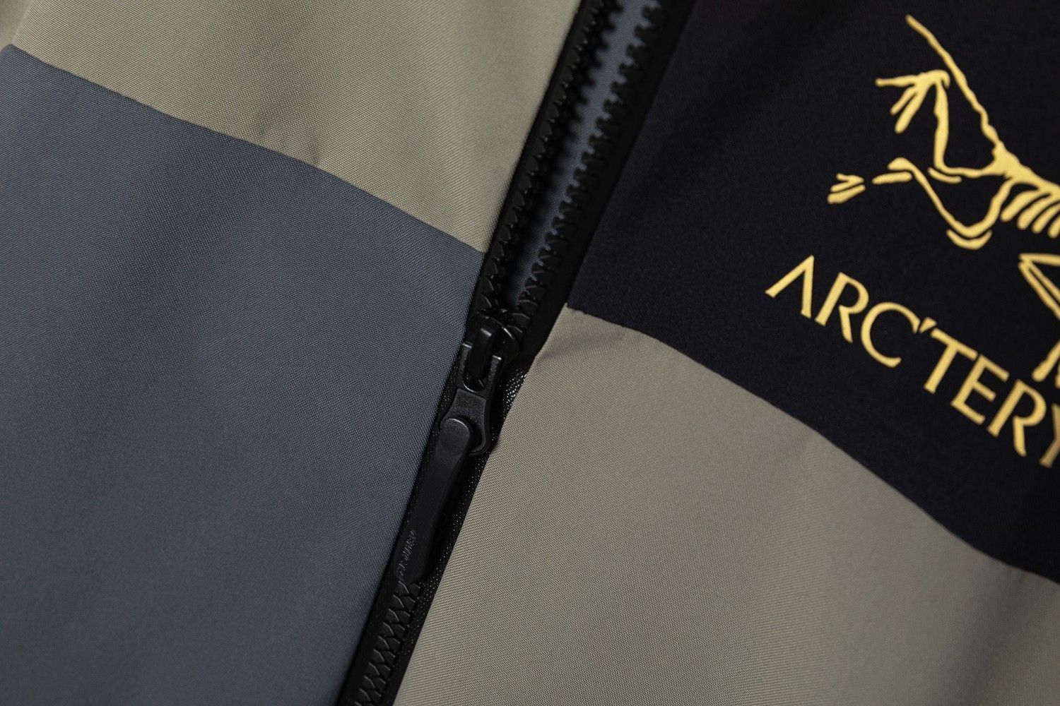 ARC'TERYX × BEAMS BETA JACKET 限定カラーハードシェル [本日特価|新品未使用品]