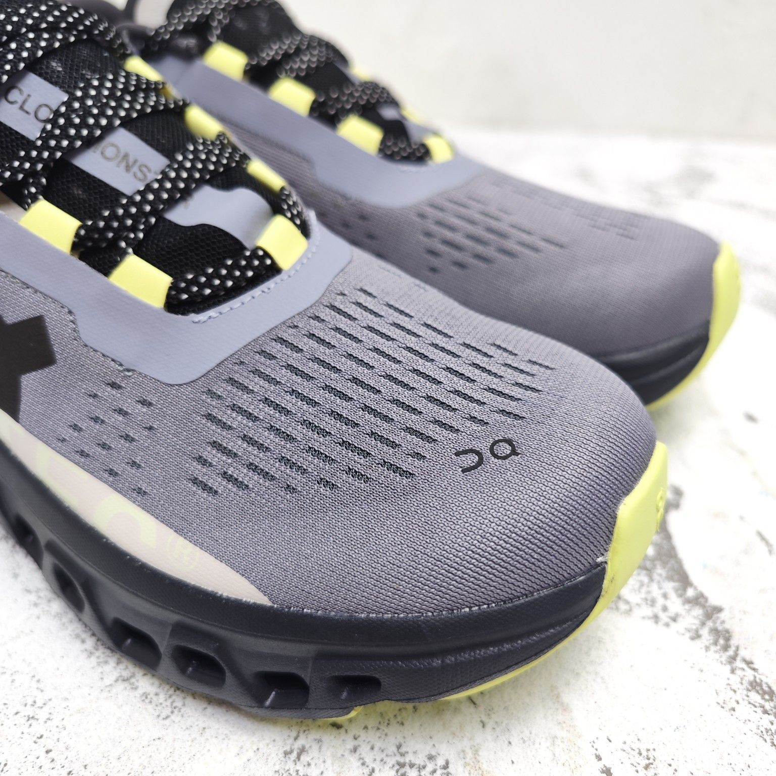 On Cloudmonster ジョギング スポーツ トレーニング ランニングシューズ メンズ レディー スニーカー タウンユース 新品 未使用 グレー イエロー 2色 On Cloudmonster ジョギング スポーツ トレーニング ランニングシューズ メンズ レディー スニーカー タウンユース 新品 未使用 グレー イエロー 2色