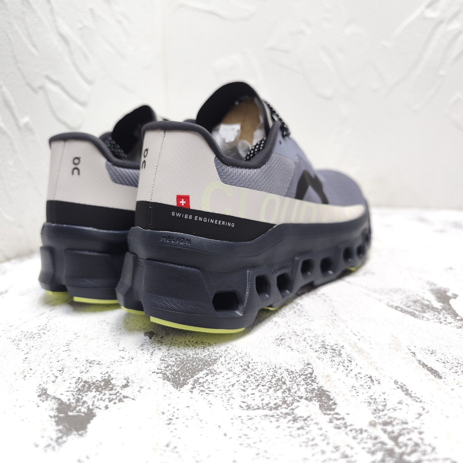 On Cloudmonster ジョギング スポーツ トレーニング ランニングシューズ メンズ レディー スニーカー タウンユース 新品 未使用 グレー イエロー 2色 On Cloudmonster ジョギング スポーツ トレーニング ランニングシューズ メンズ レディー スニーカー タウンユース 新品 未使用 グレー イエロー 2色