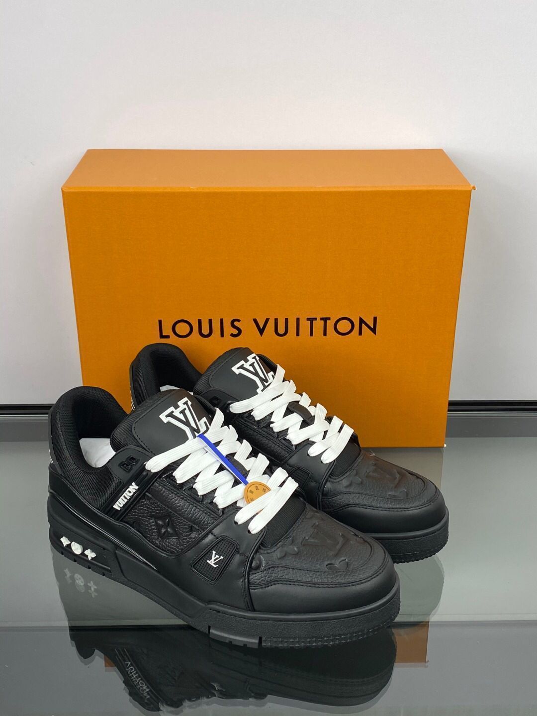 Louis Vuitton trainer 黒のメンズカジュアルスニーカー Louis Vuitton trainer 黒のメンズカジュアルスニーカー