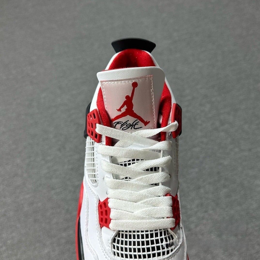 お値下げしました??即購入?? NIKE AIR JORDAN 4 RETRO OG 