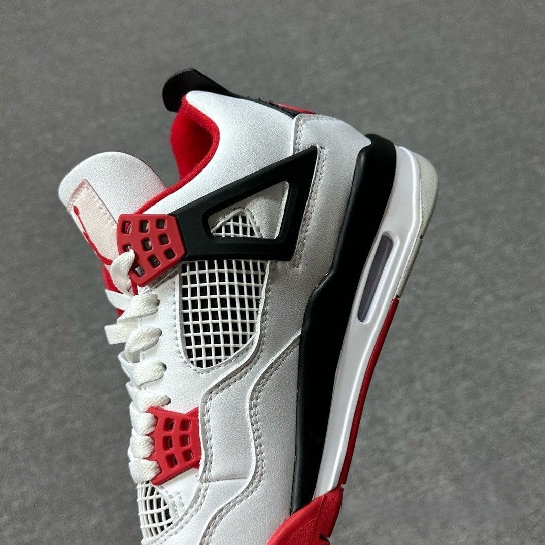 お値下げしました??即購入?? NIKE AIR JORDAN 4 RETRO OG 