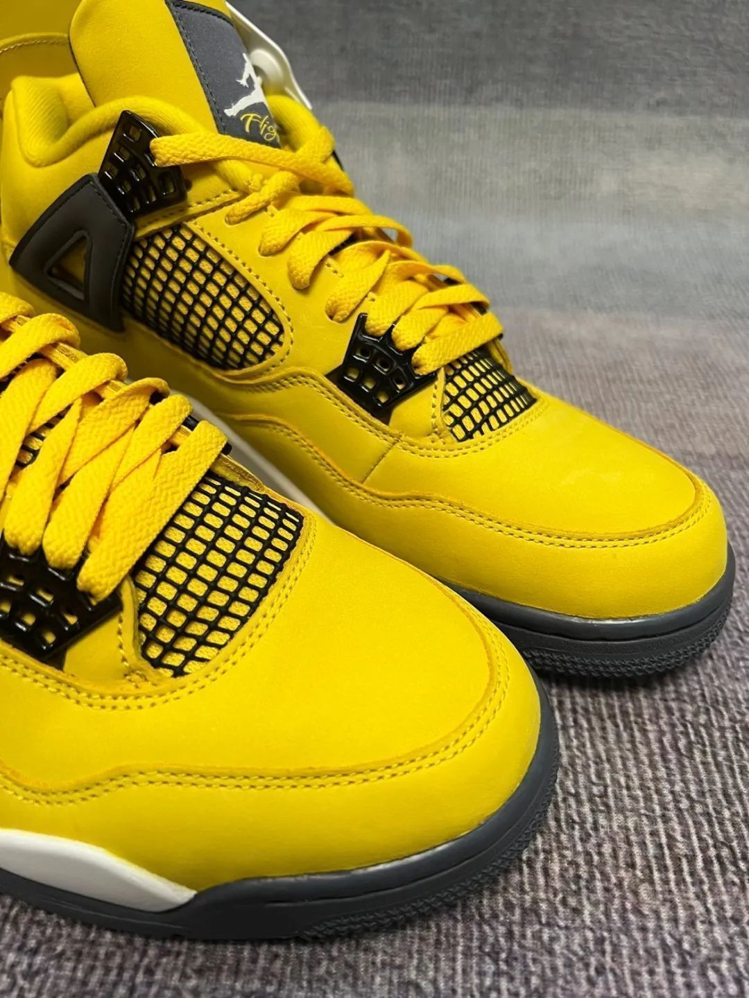 NIKE AIR JORDAN 4 RETRO TOUR