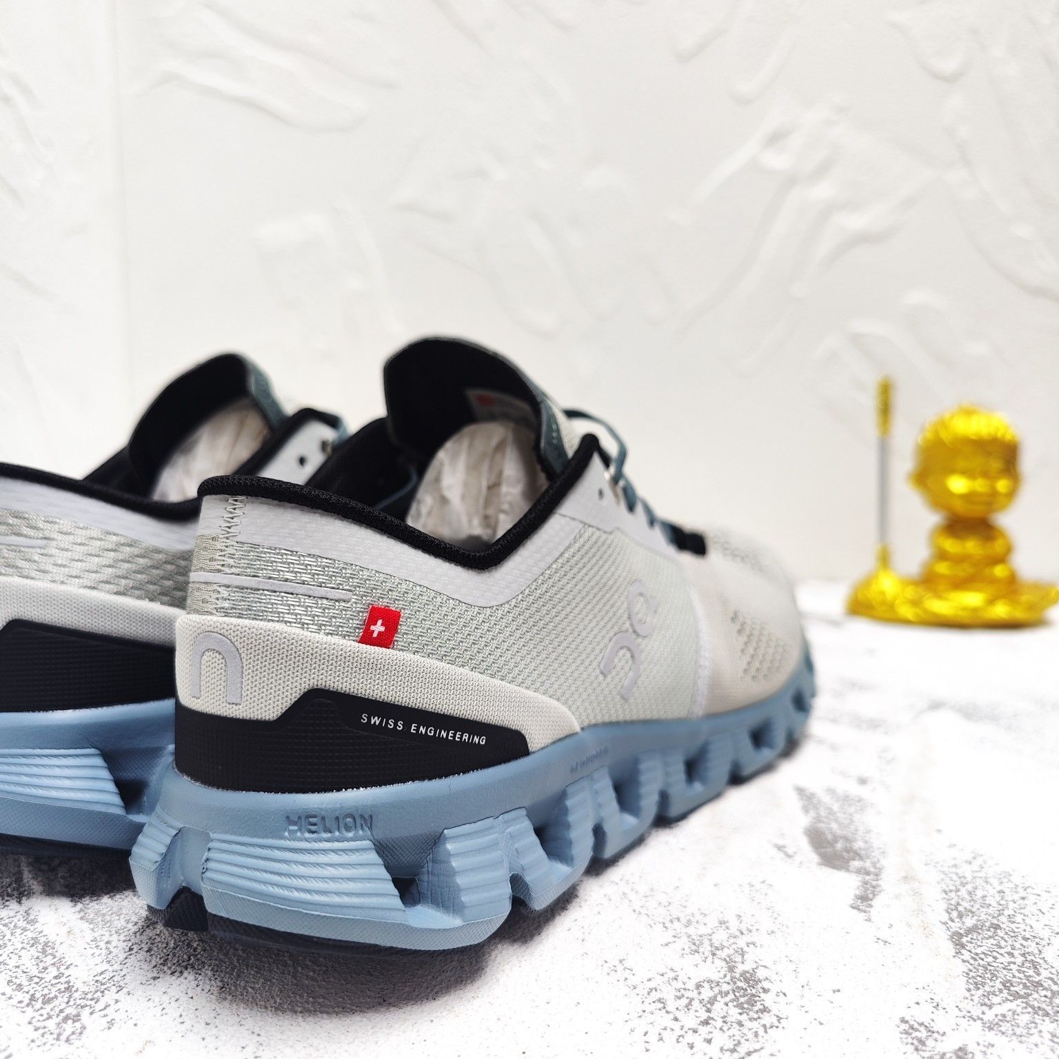 On Cloud X Sneakers オン クラウドX ジョギング スポーツ トレーニング ランニングシューズ メンズ レディース スニーカー タウンユース 新品 未使用 グレー