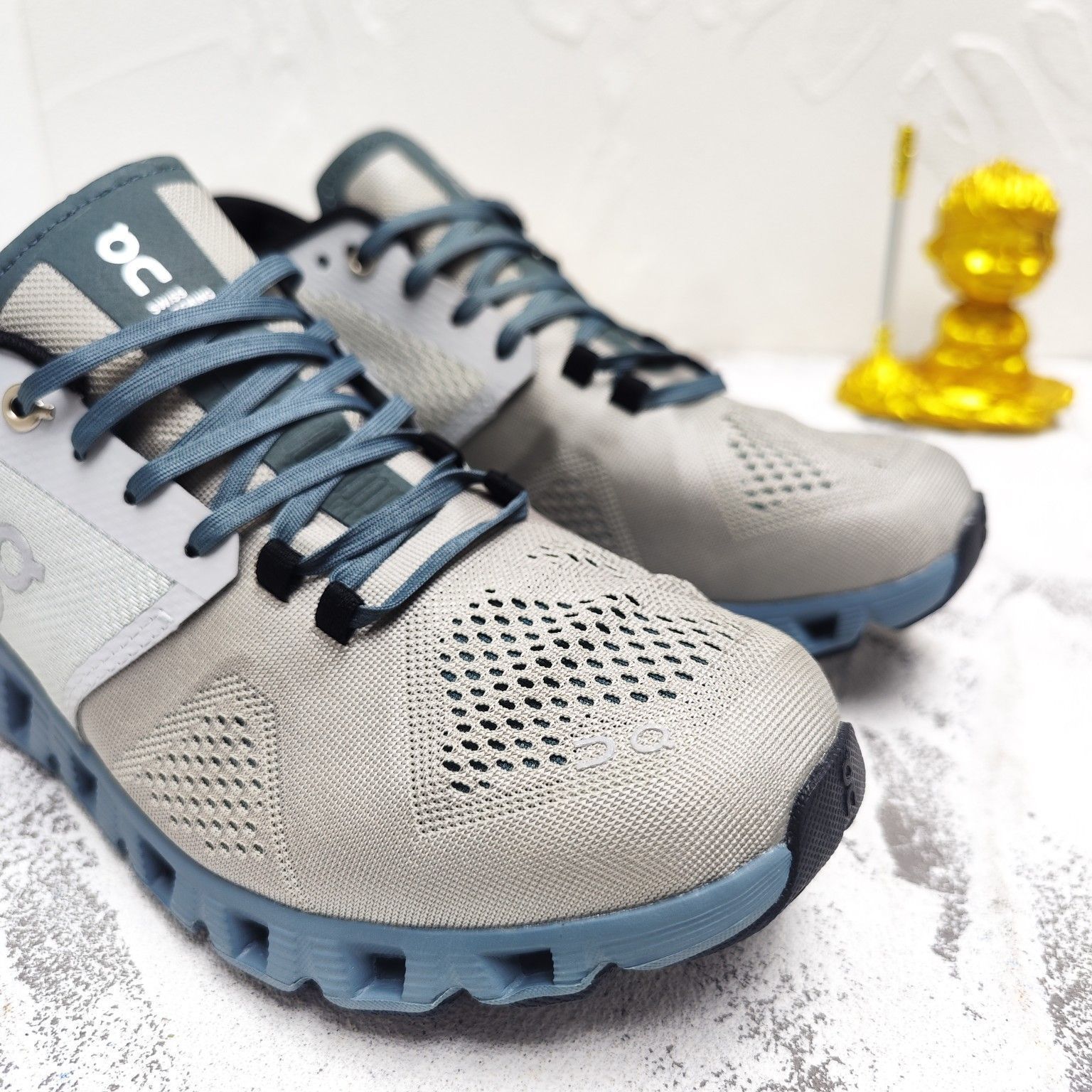 On Cloud X Sneakers オン クラウドX ジョギング スポーツ トレーニング ランニングシューズ メンズ レディース スニーカー タウンユース 新品 未使用 グレー