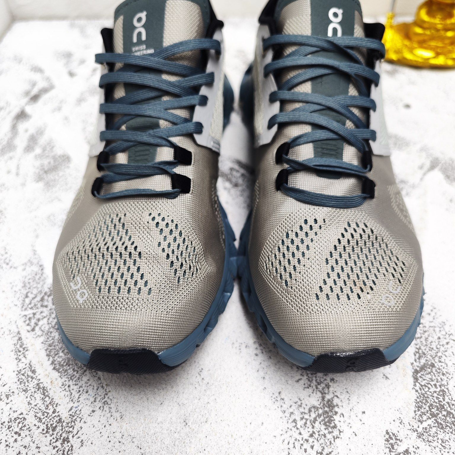 On Cloud X Sneakers オン クラウドX ジョギング スポーツ トレーニング ランニングシューズ メンズ レディース スニーカー タウンユース 新品 未使用 グレー