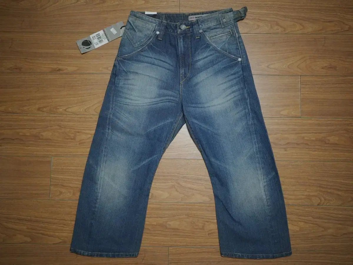 リーバイス エンジニアードジーンズ Lot 21003-3 (新品)