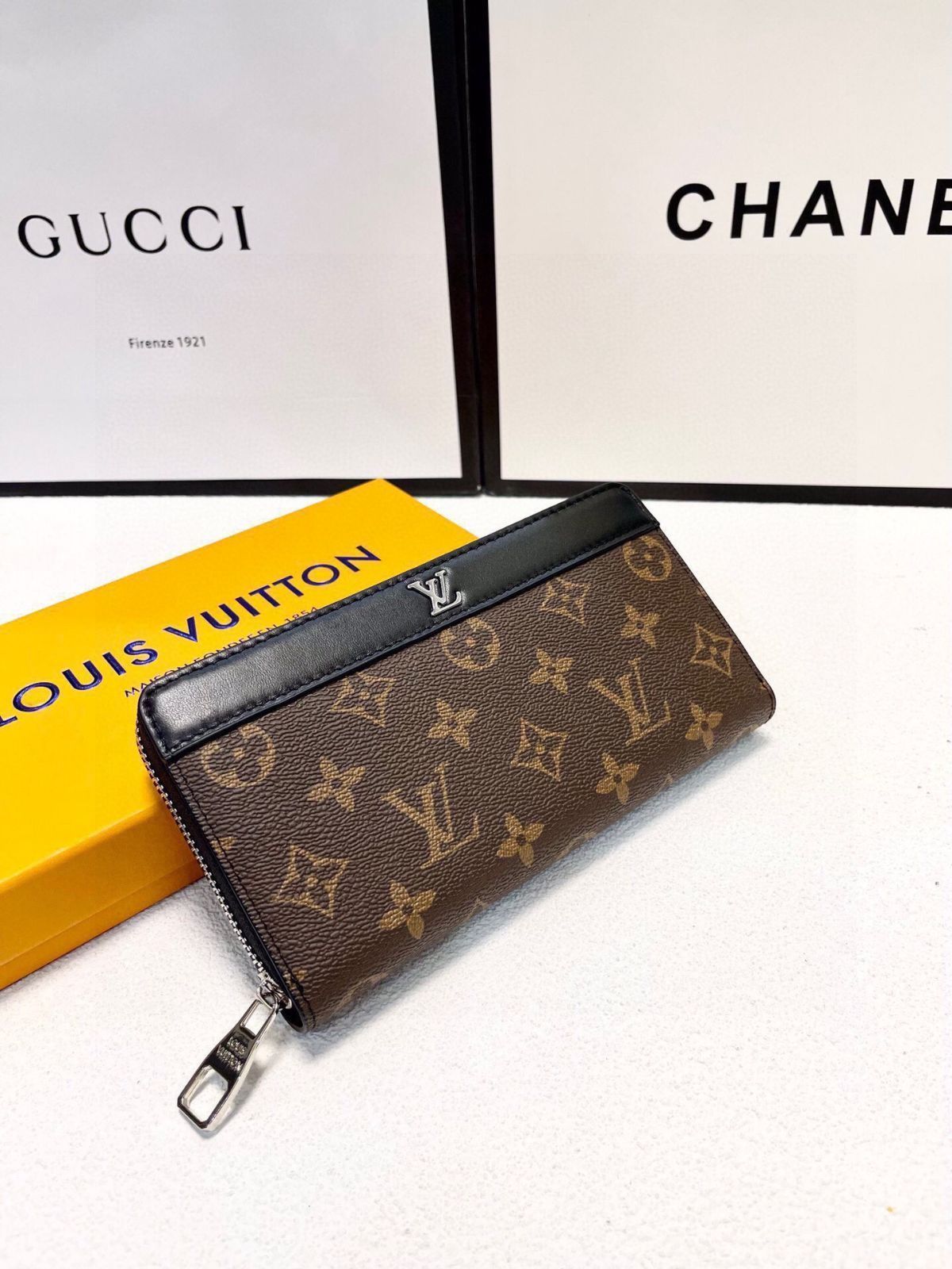 LV新型男性ハンドバッグ/財布、クレジットカードスロットに紙幣と手形を収納し、両用カードバッグ財布、[本日特価|新品未使用品]
