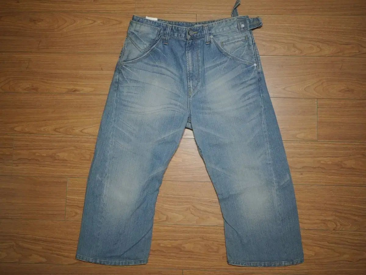 リーバイス エンジニアードジーンズ Lot 21003-4 (新品)